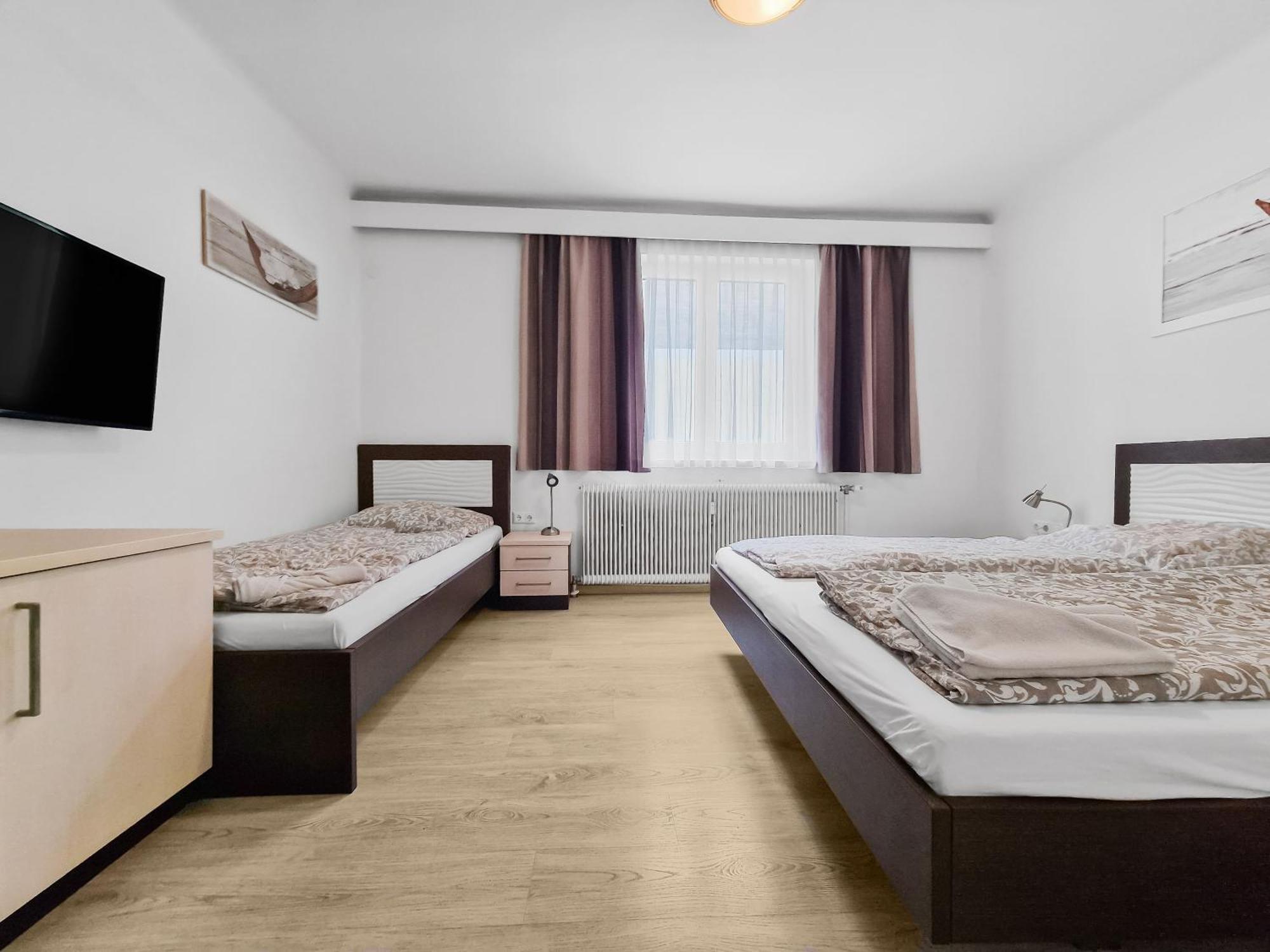 Josef Wolfik Strasse 10 Apartment Stockerau Rom bilde